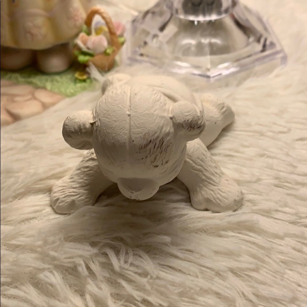 Baby bear figurine 